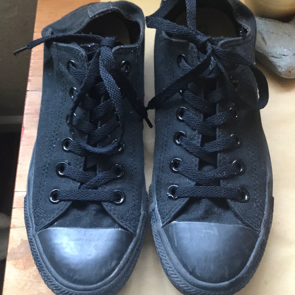 All black converse brand new
